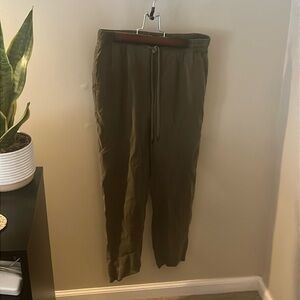 Banana republic drawstring pant, 100% Lyocell.  Olive green xs